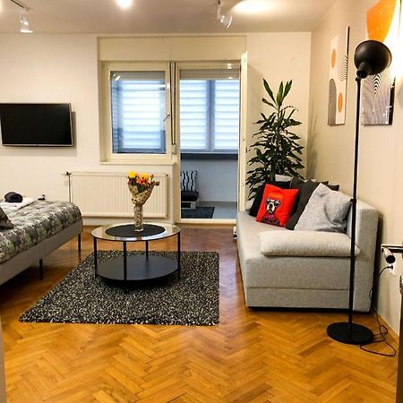 Promo - Flora Apartment Нови-Сад Экстерьер фото